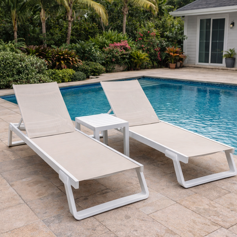 Комплект із 2 шезлонгів Siesta Tropic + Стіл Siesta Ocean Side Table Біло-бежевий фото