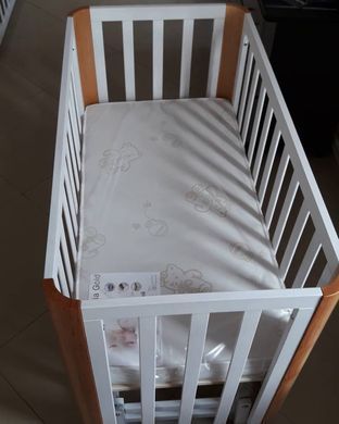 Дитяче дерев'яне ліжечко Римма 60&times;120 см, білого кольору, дерев'яні вставки фото