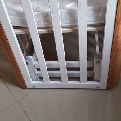 Дитяче дерев'яне ліжечко Римма 60&times;120 см, білого кольору, дерев'яні вставки фото